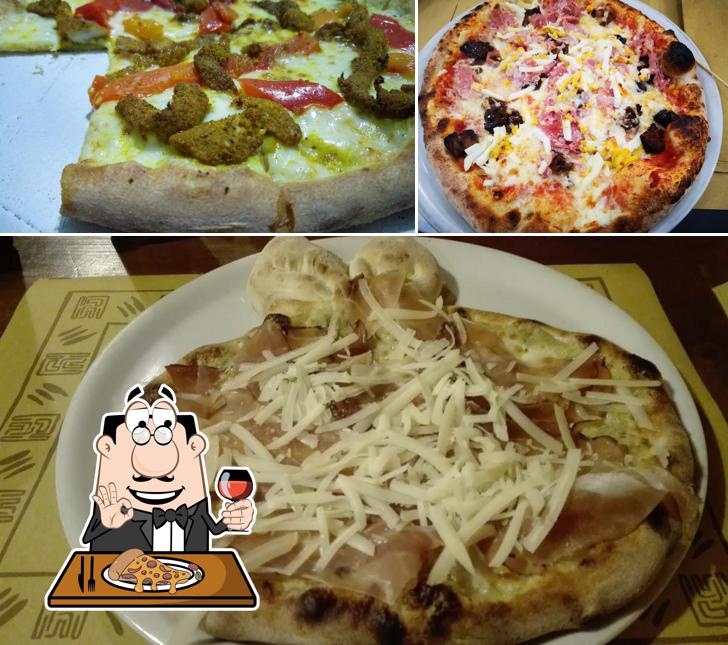 Scegli una pizza a TikiTaka - Pizzeria