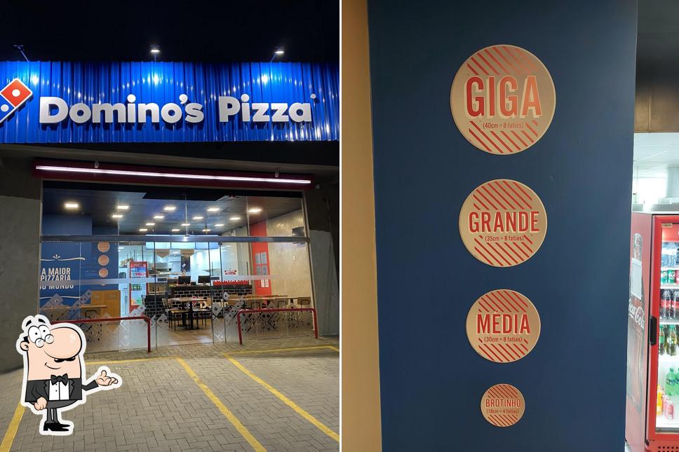 O interior do Domino's Pizza