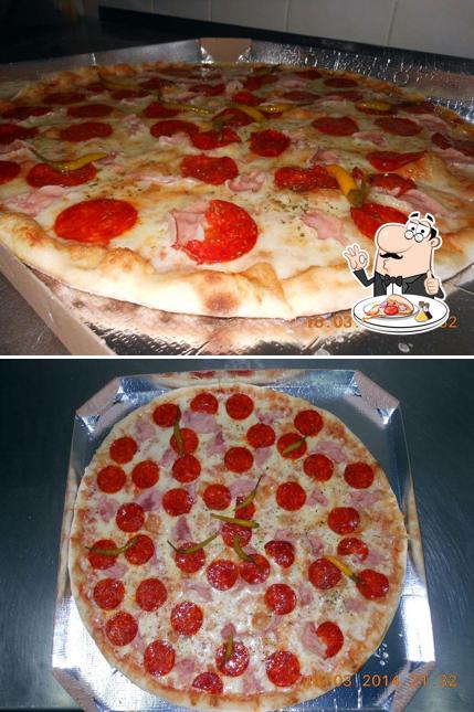 Отведайте пиццу в "mini pizzeria Di Napoli"