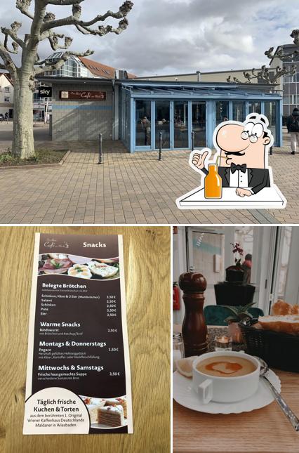 Das kleine Café am Markt
