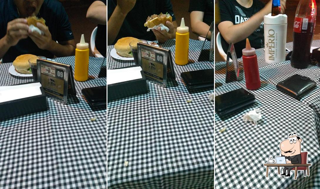 O interior do Bar Do Rada