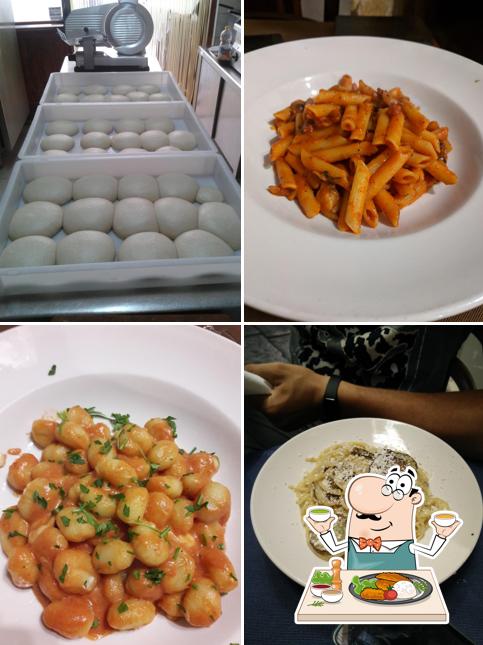 Cibo al RISTORANTE PRIMI PIATTI