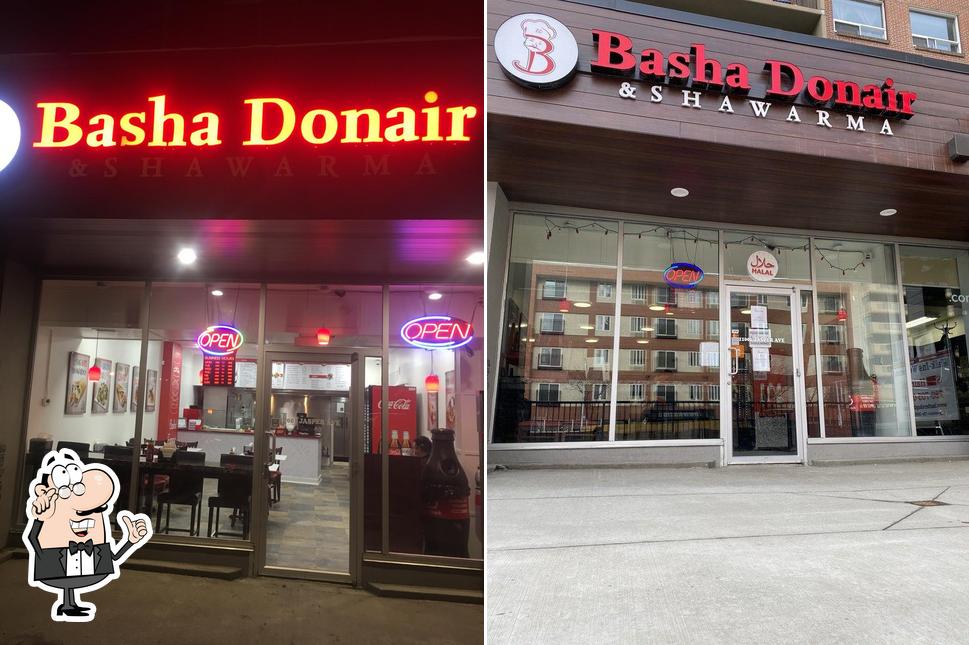 Découvrez l'intérieur de Basha Donair & Shawarma