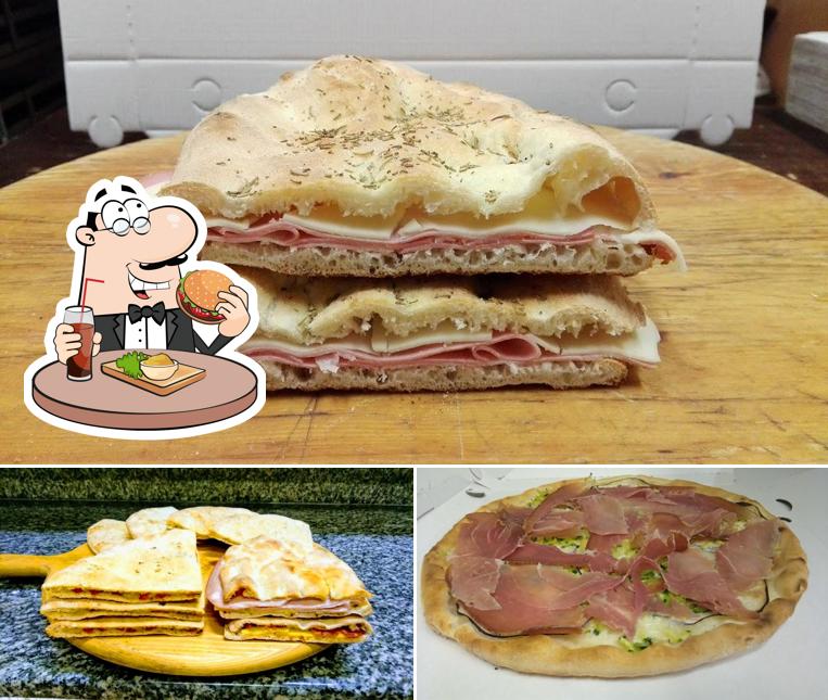 Ordina un hamburger a PizzAngelo Di Ferente Angelo