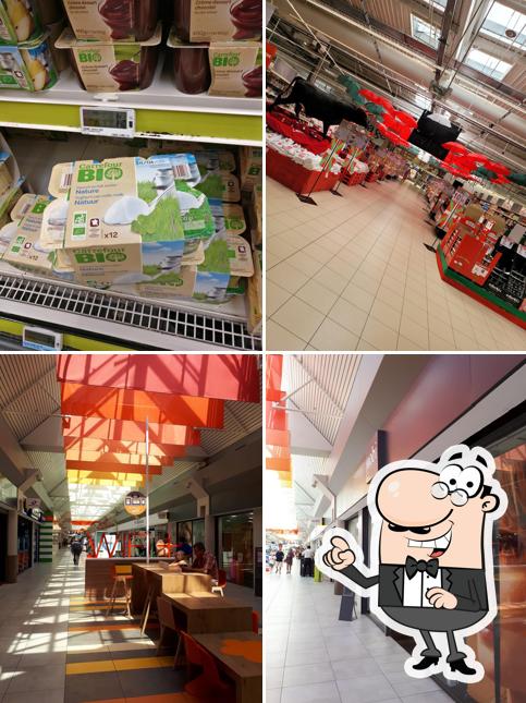 L'intérieur de Carrefour Tarnos