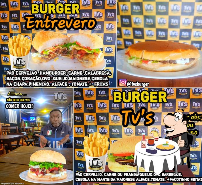 Peça um hambúrguer no Tv's Burger