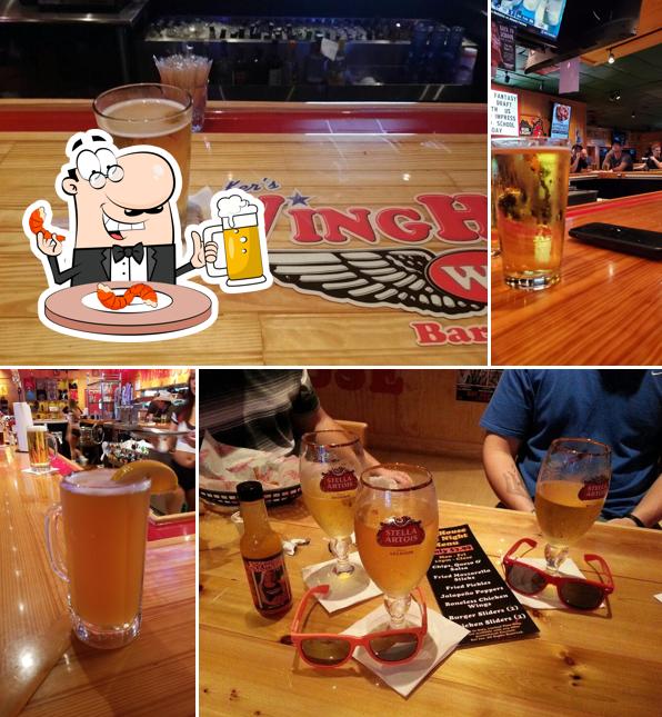 WingHouse Bar & Grill, 5510 Post Oak Blvd in Wesley Chapel South