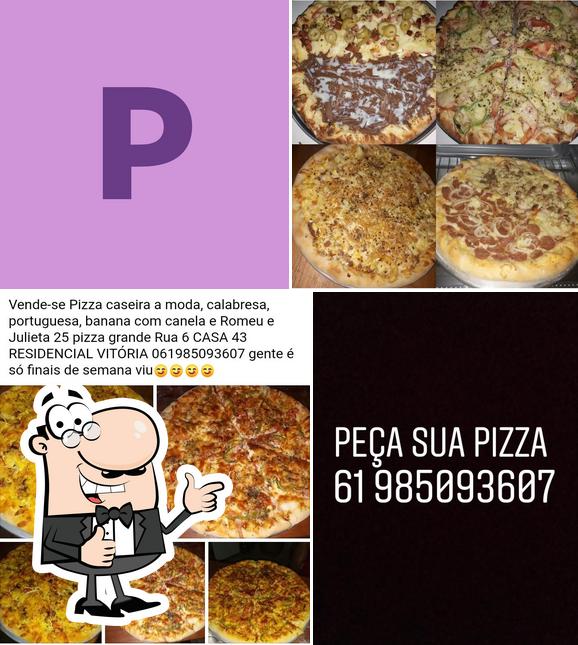 Look at this photo of Pizza Caseira