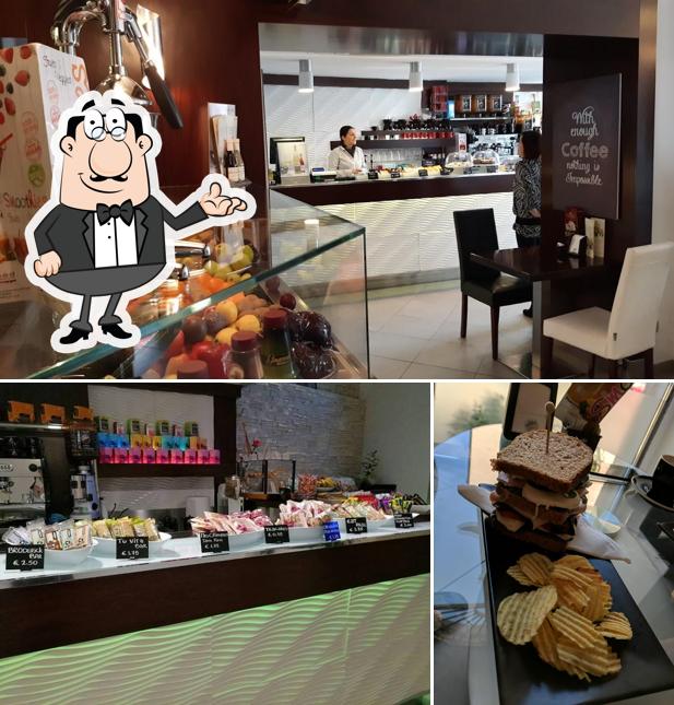 Dai un'occhiata agli interni di Caffetteria Bar Coffee Society