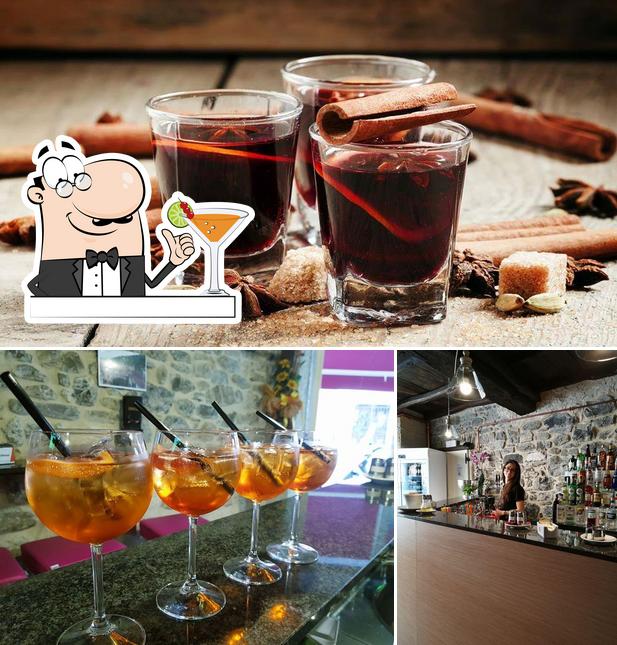 Tra le diverse cose da Bàron - Drink n' Fun si possono trovare la bevanda e bancone da bar