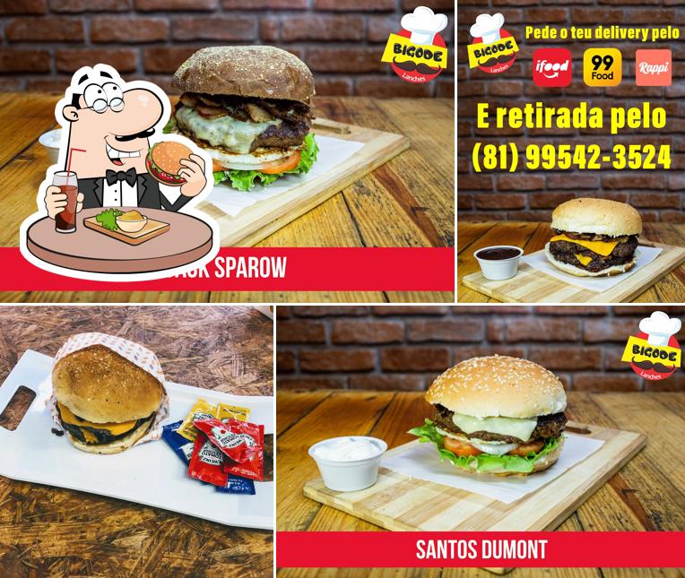 Consiga um hambúrguer no Daniel Pizzaria & Bigode Burger