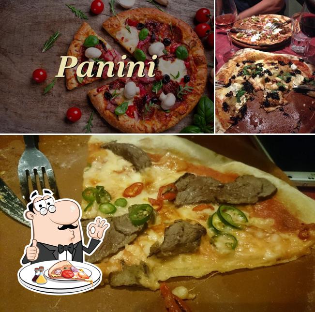 Try out pizza at Panini