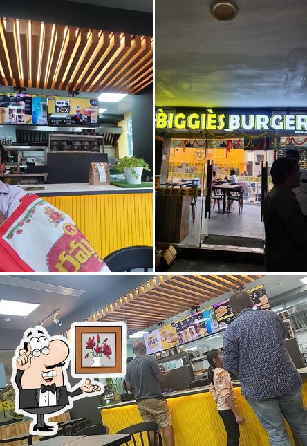 The interior of Biggies Burger : Grand Square Mall (Chennai)
