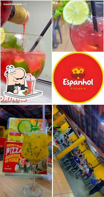 Desfrute de uma bebida no Espanhol Pizzaria