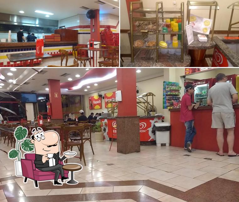 Veja imagens do interior do Rapach Lanches