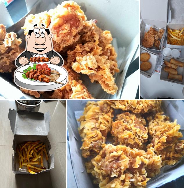 Food at Hawkers World - Crispy Chicken Point