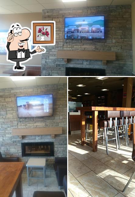 L'intérieur de Tim Hortons