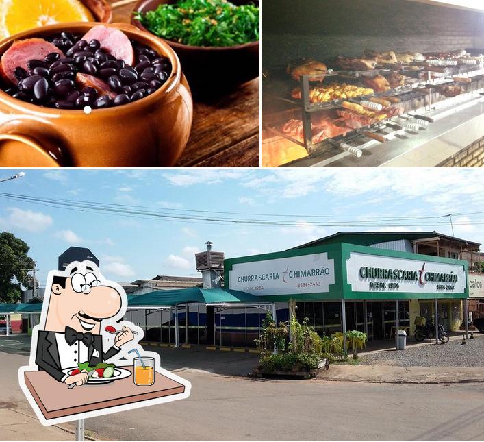 Confira a foto ilustrando comida e exterior no Churrascarias Chimarrão