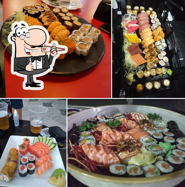 Rolos de sushi são disponibilizados no Food Hall Beach