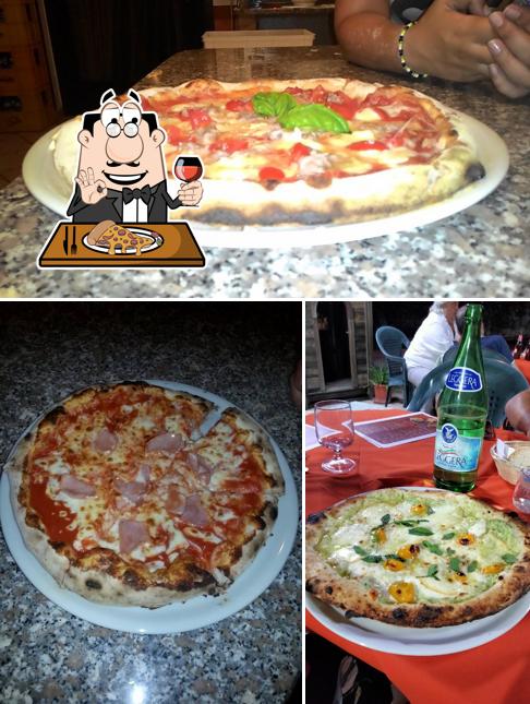 Scegli una pizza a Agriturismo Iuorio