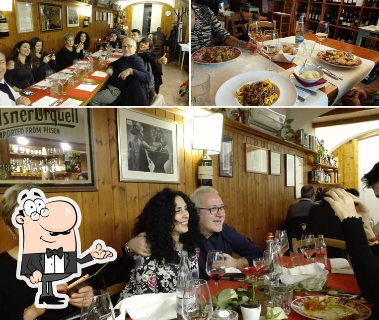 Siediti a un tavolo di Enoteca 84