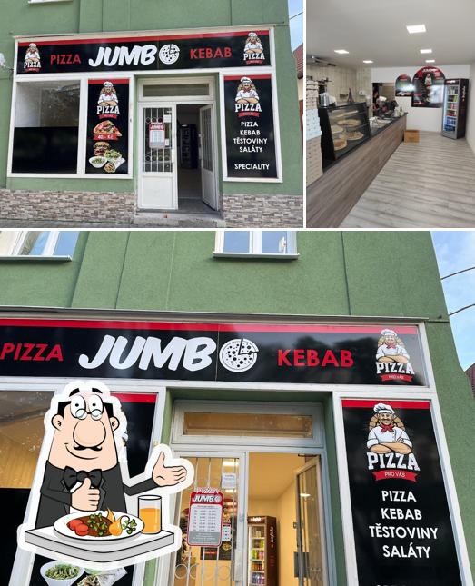 Взгляните на этот снимок, где видны еда и внутреннее оформление в Jumbo Pizza Kebab