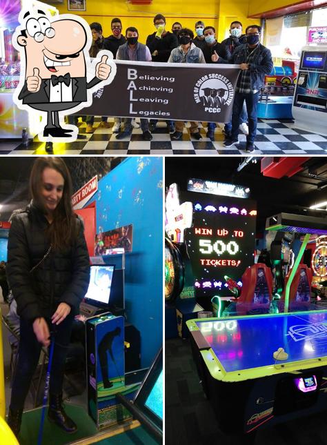 Rack N Roll Family Fun Center in Passaic Restaurant reviews