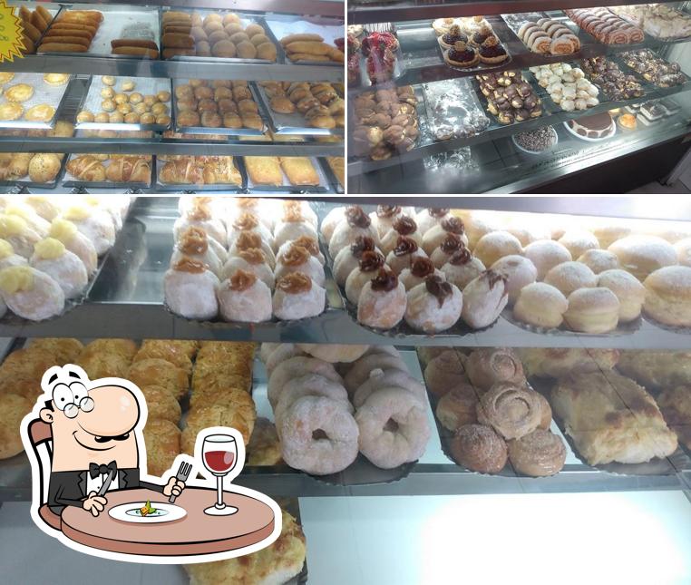 Platos en Max Padaria Express Colonia
