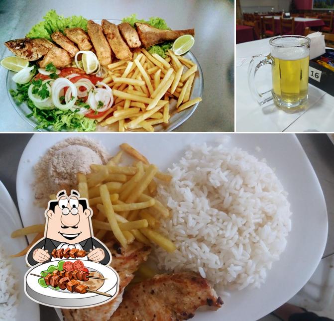 A imagem a Kit Frango Pizzaria’s comida e cerveja