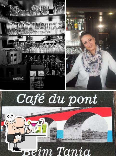 Voici une photo de Café du Pont (beim Tania)