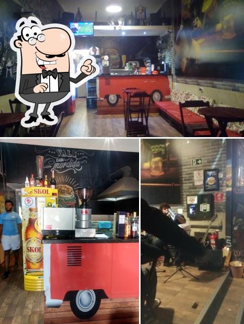 O interior do Burguer Músic