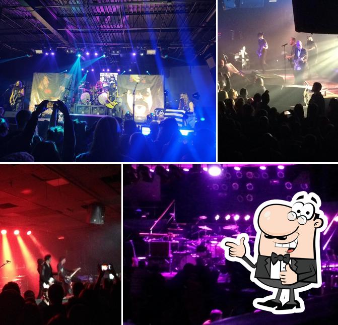 Piere's Entertainment Center Live Music and Entertainment in Fort