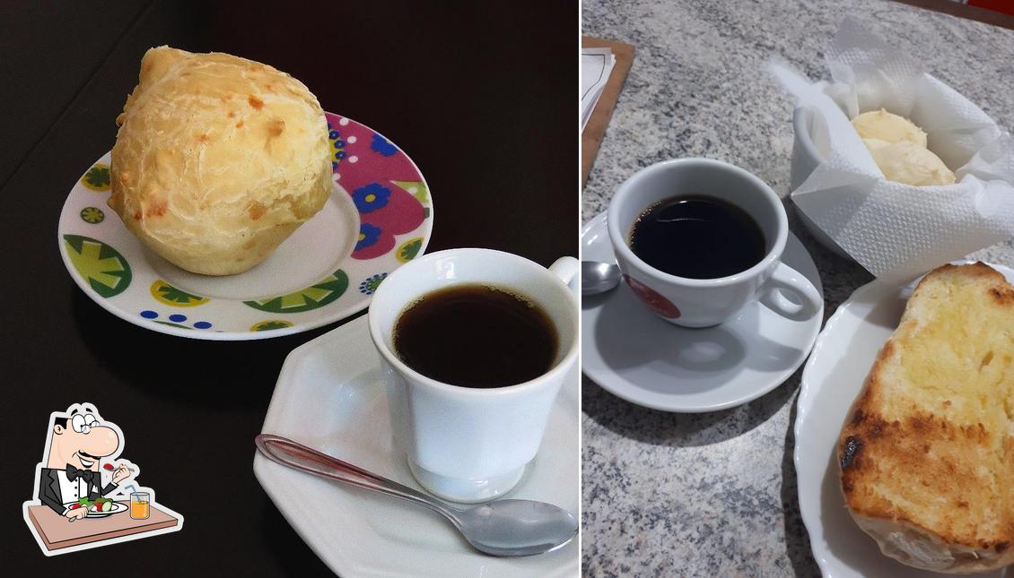 Comida em Café Libânia