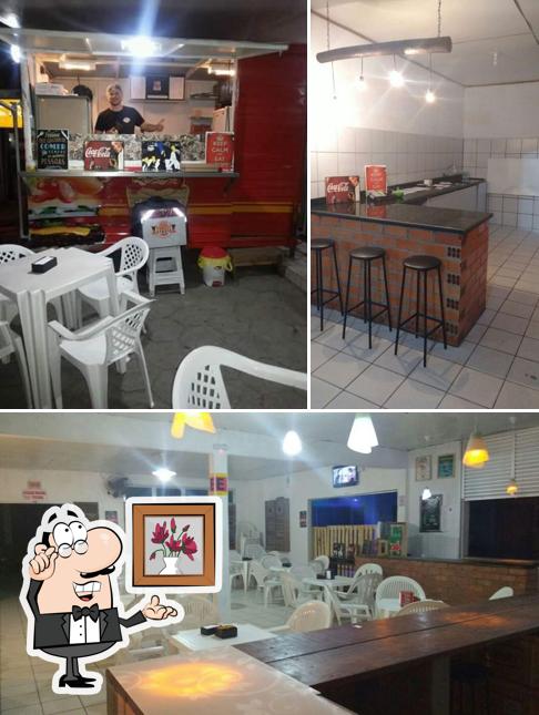 O interior do Forest Burger