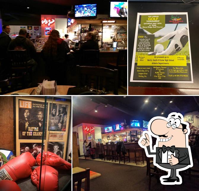 Joes Sports Bar And Grill In Medford Restaurant Menu And Reviews 