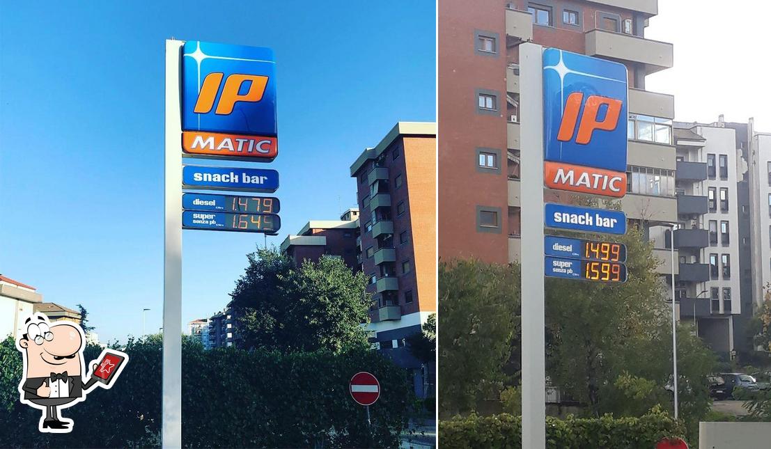 Gli esterni di Stazione di Servizio IP - Festival Snack Bar