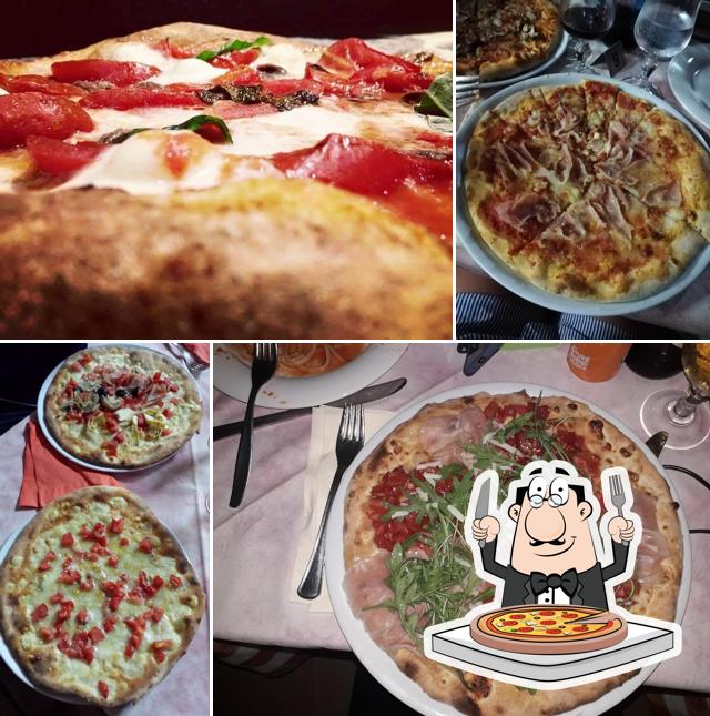 Scegli una pizza a Ristorante Pizzeria Affittacamere "San Carlo"