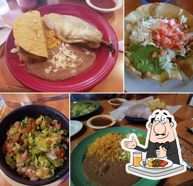 Блюда в "Pueblo Mexican Restaurant"