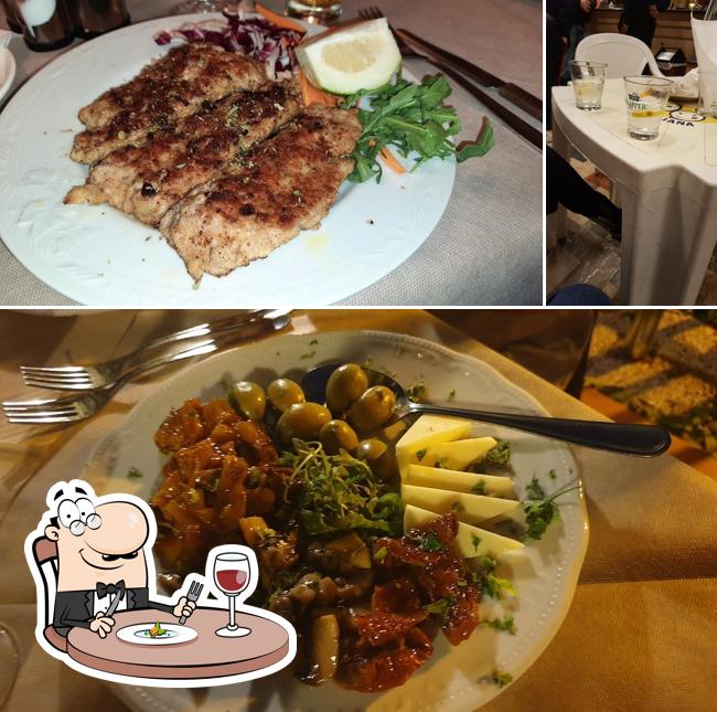 La immagine della cibo e bevanda di Pizzeria di Chiara