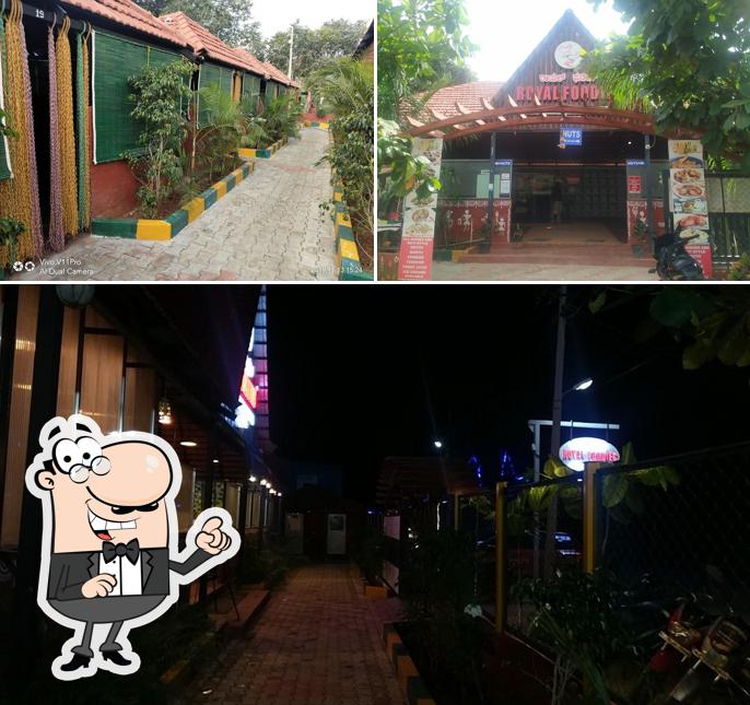 Enjoy the view at the outside area of MANDARA Gardenia(Royal Foodies)