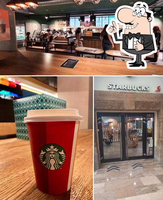 Voir la photo de Starbucks