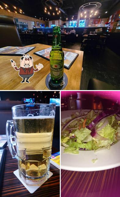 Parmi les diverses choses de la nourriture et la comptoir de bar, une personne peut trouver sur Chuck's Roadhouse Bar & Grill
