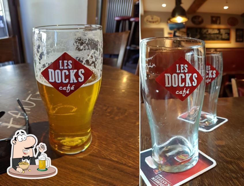 Les Docks Café offre une sélection de bières