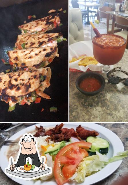 Mariscos Isla del Pacifico, 945 E Holt Ave F in Pomona - Restaurant menu  and reviews