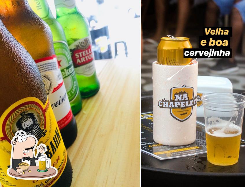 Peça um copo de cerveja leve ou escura