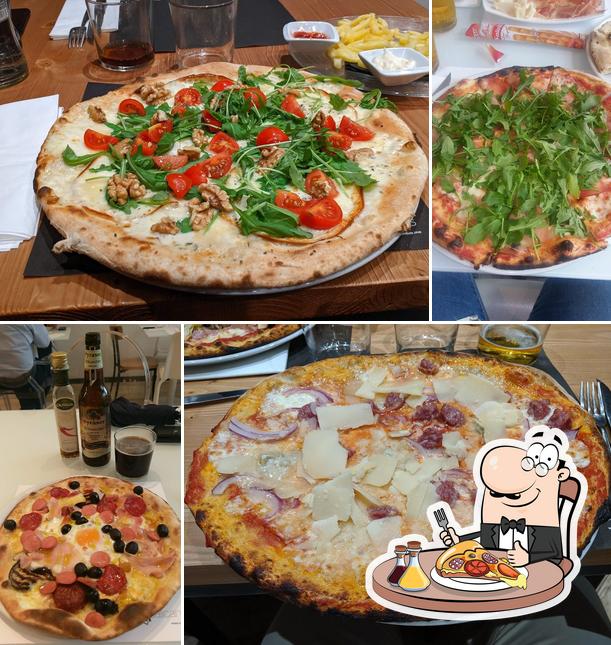 Pick pizza at Calicantus Food