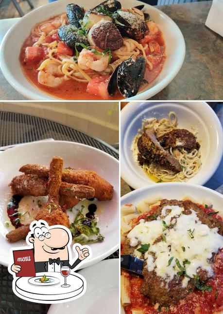 Еда в "Mondo's Italian Restaurant"