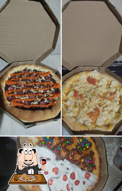 Peça diversos tipos de pizza