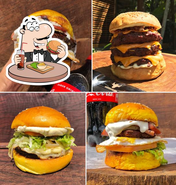 Delicie-se com um hambúrguer no Lions burguer