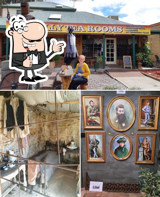 Glenrowan Dad & Dave's Billy Tea Rooms & in Glenrowan